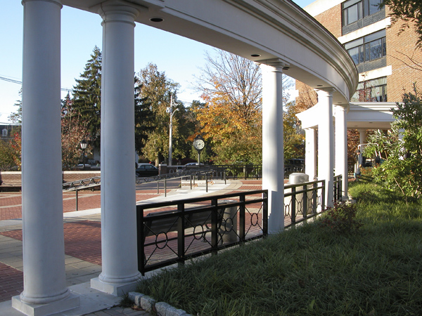 076FallCampus-102403-5