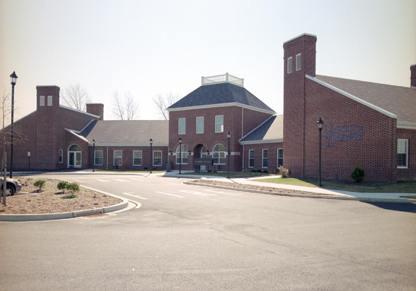 112ParadeeCenter2