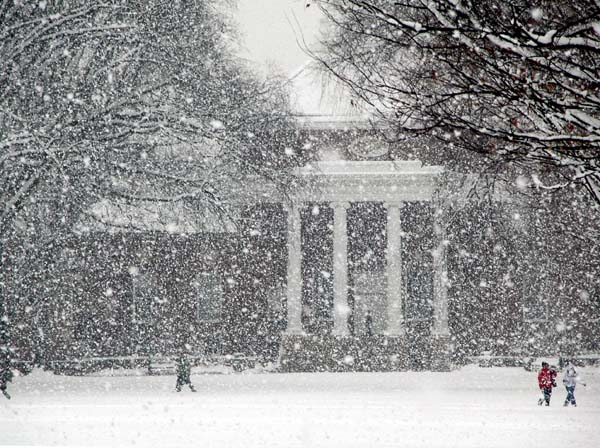 MemorialHallsnow006