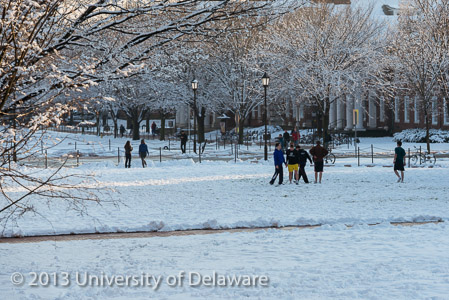 Campus-121013-Snow