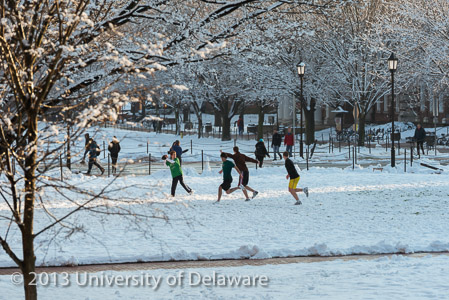 Campus-121013-Snow