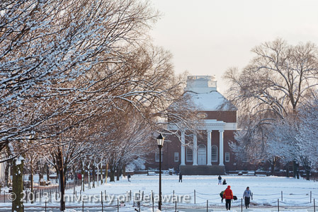 Campus-121013-Snow