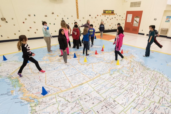 delaware-geographic-alliance-brings-giant-national-geographic-map-to